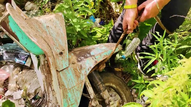 Abandoned Piaggo Vespa - Engine Full Restoration _ Abandoned Rusty Scooter _ Restoration Motorcycle