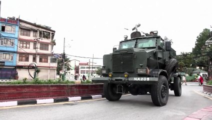 Nepali soldiers patrol streets of Kathmandu as army imposes curfew