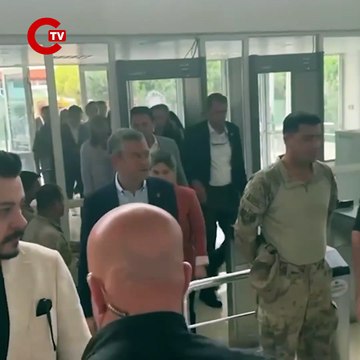 Ekrem İmamoğlu’nun diplomasının iptali davası için görülecek duruşmaya, CHP Genel Başkanı Özgür Özel geldi