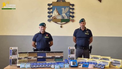 Sequestrati nel Napoletano 92 mila prodotti scolastici contraffatti