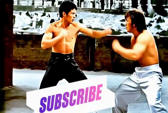 🔥🥋Bruce Lee vs. Chuck Norris: Epic Fight Commentary in 10 Seconds💥 #MartialArts