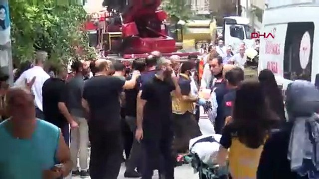 İstanbul'da 5 katlı binada yangın faciası: Ölü ve yaralılar var