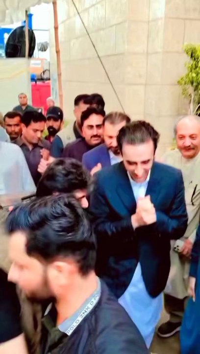 When asked by a journalist whether wheat flour has become expensive, Bilawal Bhutto made fun of it and made fun of the poor people.