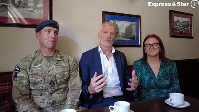 Veterans minister Al Carns visited the Bird in Hand pub, Stafford to talk about support for veterans