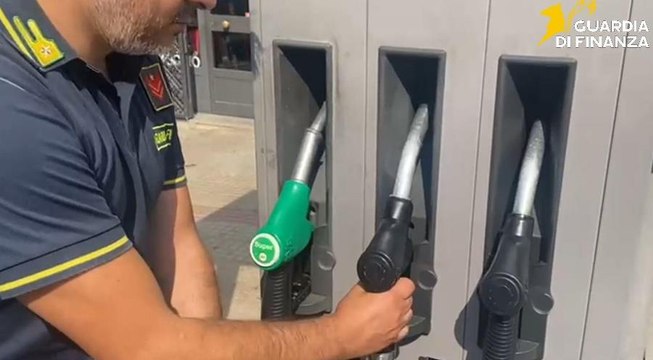 Controlli della Guardia di Finanza sui carburanti: sanzioni e una denuncia penale (12.09.25)