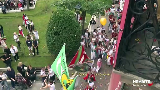 Chupinazo de colores en Alsasua