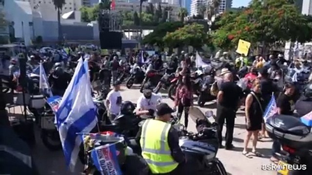 Tel Aviv, raduno di bikers per chiedere la liberazione degli ostaggi