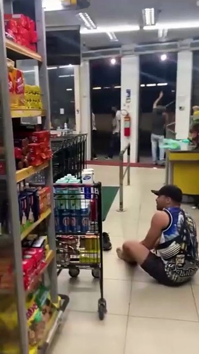 En la noche del jueves 11 de septiembre de 2025, un enfrentamiento entre hinchas organizados del Flamengo y del Vasco terminó en tragedia en la Zona Norte de Río de Janeiro.