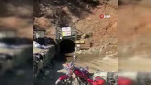 Krom madeninde meydana gelen göçükte 2 işçi mahsur kaldı
