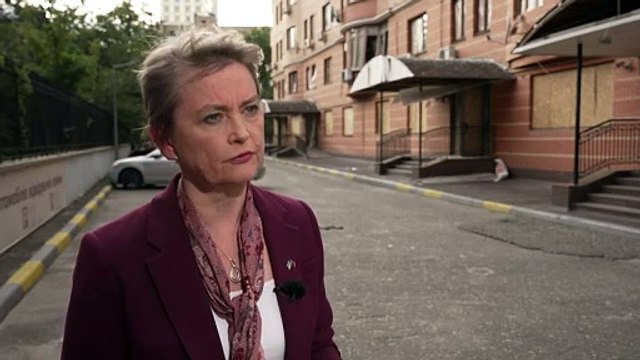 Yvette Cooper announces further sanctions during Kyiv visit