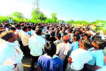 डम्पर की टक्कर से बाइक सवार दो व्यक्तियों की मौत, आक्रोशित लोगों ने लगाया जाम..... देखें वीडियो....