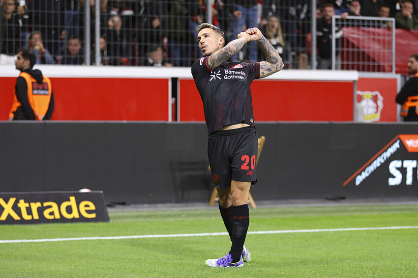 Bundesliga : Leverkusen s’impose à 9 contre 11 face à Francfort !