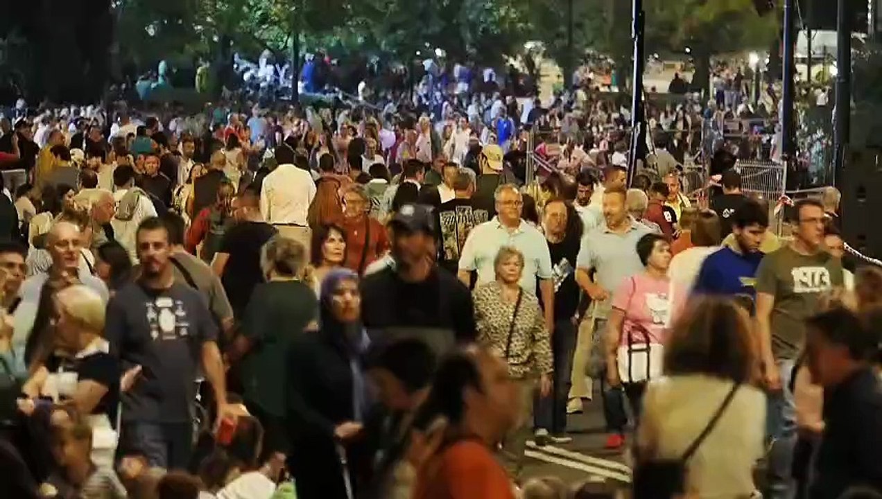 Espectáculo de drones sobre el cielo en las Fiestas de Valladolid 2025