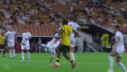 Poacher Bergwijn continues good form for Saudi champions