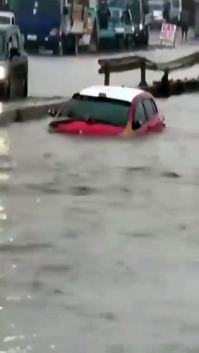 Heavy Rainfall Triggers Flooding at Taifa Junction in Ga East Municipal District, Ghana