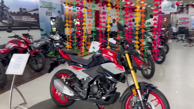 Newly Launched Honda CB 125 Hornet With Killer Looks & Feaatures 2025