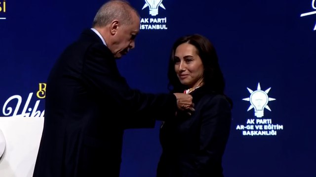 CHP'nin ikinci Özlem'i de AKP'ye geçti!
