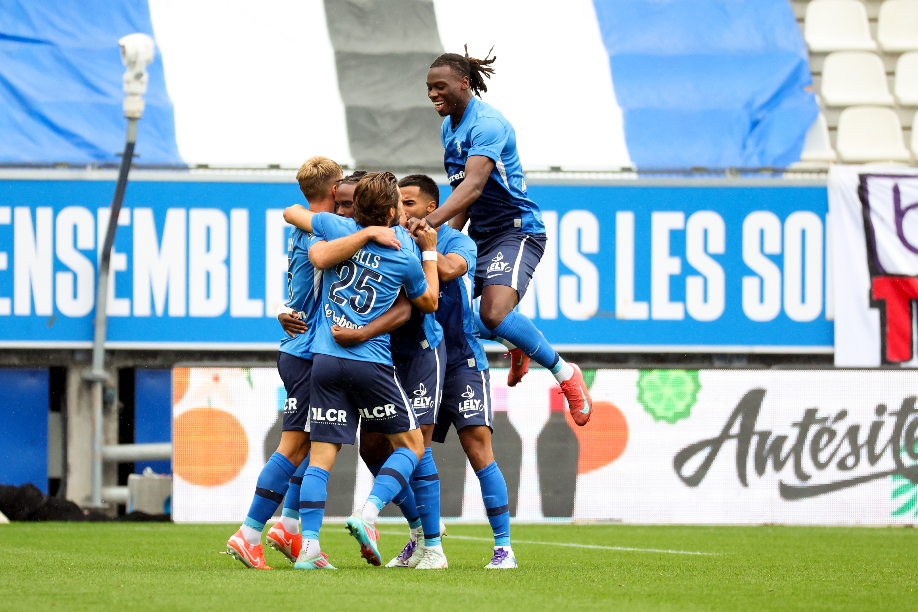 Ligue 2 : Grenoble lance enfin sa saison en battant Dunkerque