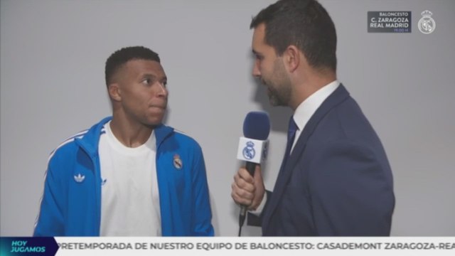 Zona mixta de Mbappé tras la victoria del Real Madrid ante la Real Sociedad