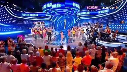 N'oubliez pas les paroles : Alexandre perd pied dès sa première chanson 🎶