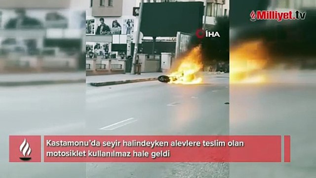 Kastamonu’da seyir halindeki motosiklet alev alev yandı