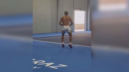 CARLOS ALCARAZ ESTÁ DE VUELTA tras el US OPEN: NUEVO LOOK y Nº1