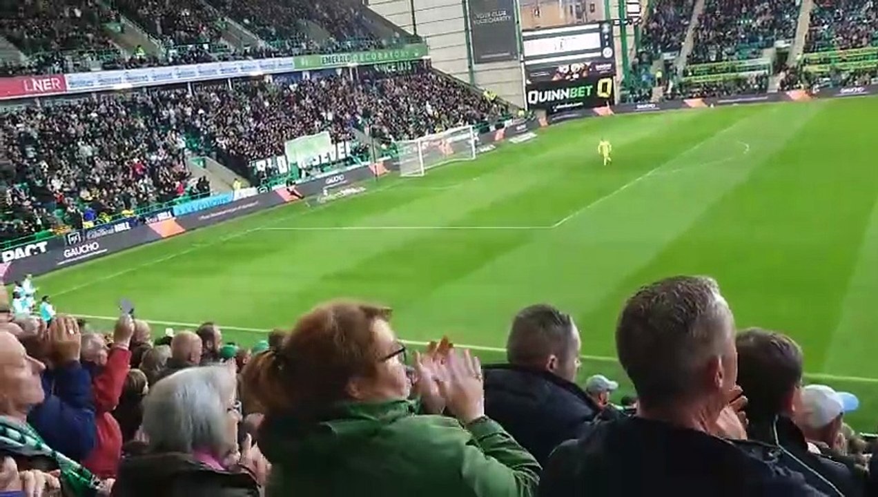 John McNab remembered with applause at Easter Road