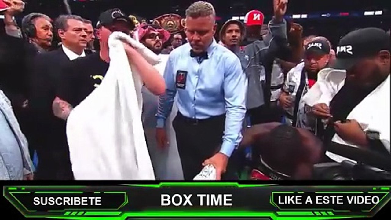 CANELO ALVAREZ FUE DERROTADO POR CRAWFORD HOY EN LAS VEGAS Y ACEPTA QUE PODRÍA DARSE UNA REVANCHA “Me siento genial de compartir el ring con grandes boxeadores como él, y si lo volvemos a hacer, será genial, pero ya he hecho mucho en el boxeo”