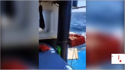 ABD savaş gemisi balıkçılara saldırdı | Venezuela'ya ait tekne 8 saat boyunca alıkonuldu