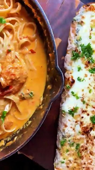 Follow for more ASMR videos🌮🍟 Credits: @joeoheats #mukbang #asmr #fastfood #asmreating