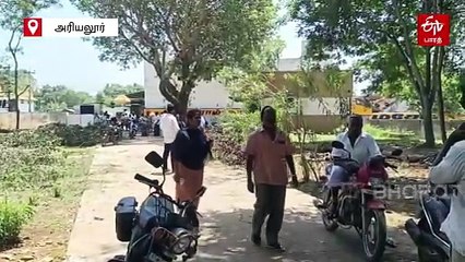 யாரை கேட்டு மரத்தை வெட்டினார்கள்: கொந்தளித்த கிராம மக்கள்...