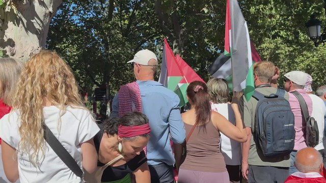Atocha en Alerta: manifestantes pro Palestina, a dos horas del paso de La Vuelta