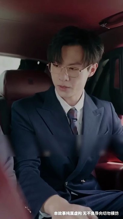 The Mob Boss Unintentionally Helped a Young Beggar - ENG SUB