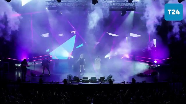 Aleyna Tilki, Fatma Turgut konserinde “Pembe Mezarlık” şarkısını söyledi: Çocukluk hayalimdi