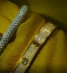 مجوهرات Love وJuste Un Clou من كارتييه رفيقة إطلالاتك في كل المناسبات