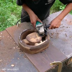 A Wooden Car Made With Love for His Family #ndwoodart #homemade #diy #build