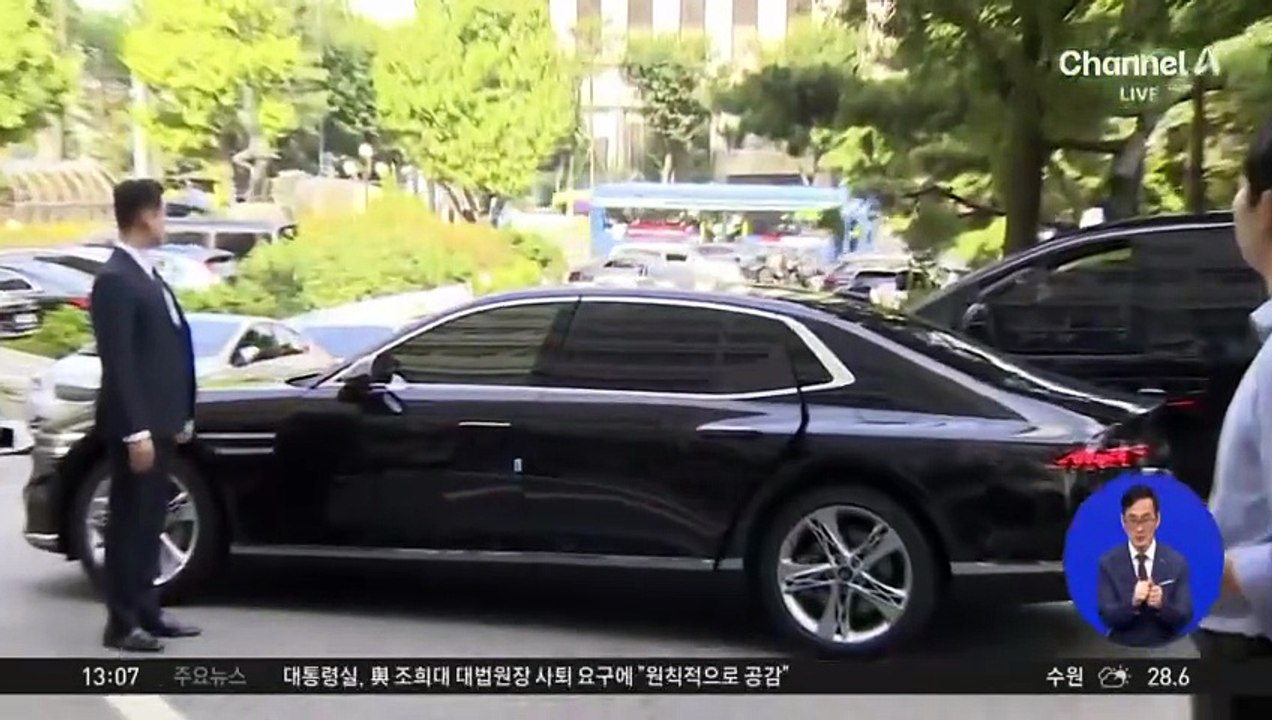 ‘1900억 부당이득 혐의’ 방시혁, 첫 경찰 출석