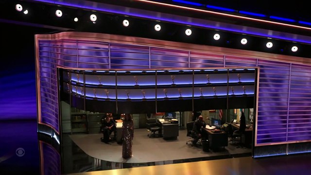 Regardez les acteurs de New York, Unité spéciale , plus longue série en Prime à la télé US, honorés hier soir aux Emmy Awards, 35 ans après la diffusion du premier épisode sur NBC !