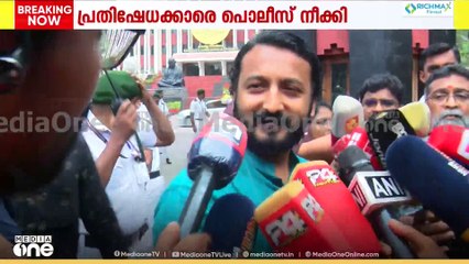 'ഞാൻ ഒരു നേതാവിനെയും കാണാൻ ശ്രമിച്ചിട്ടില്ല. ആരും എനിക്ക് അനുമതി നിഷേധിച്ചിട്ടുമില്ല'