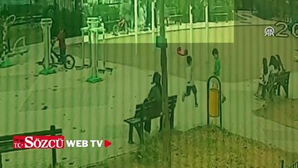Parkta oynayan çocuğa yorgun mermi isabet etti