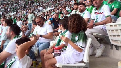 Kapalı gişe Bursaspor maçlarında, taraftarın büyük bölümü ailelerden oluşuyor