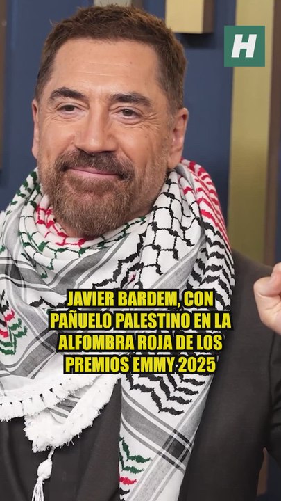 Javier Bardem, con pañuelo palestino en la alfombra roja de los Premios Emmy 2025