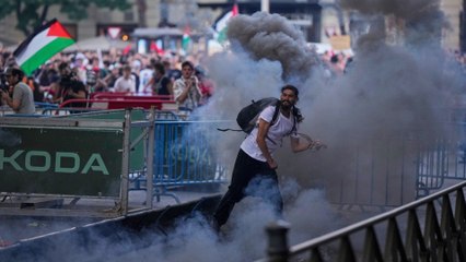 Dos detenidos y 22 policías heridos en la protesta contra Israel en la Vuelta de España