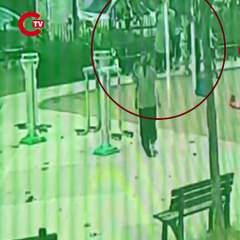 Parkta oynayan çocuk yorgun mermi ile yaralandı!