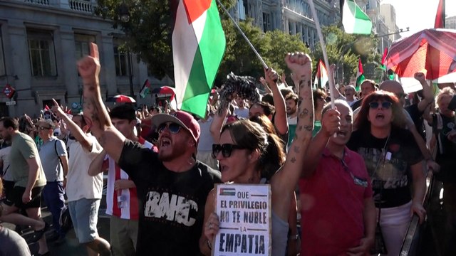 Vuelta : des manifestants propalestiniens font dérailler la dernière étape à Madrid