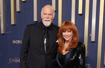 Reba McEntire is engaged to Rex Linn