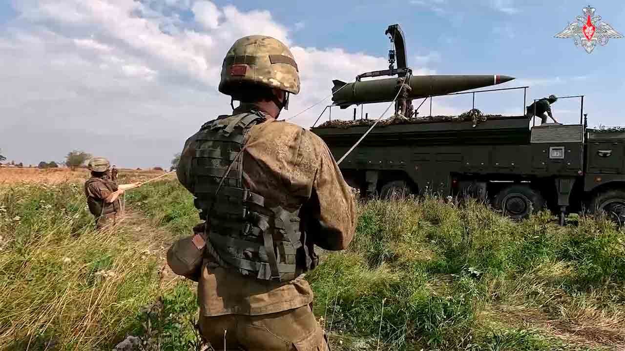 Russia shows military power: Iskander-M in action during Zapad-2025 exercise!