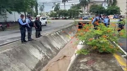 Prosigue afanosa búsqueda de policía y menor arrastrados por quinel | Móvil Emergencia SPS