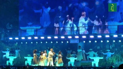 Bad Bunny concluye su residencia en Puerto Rico con un llamado a combatir el odio con amor