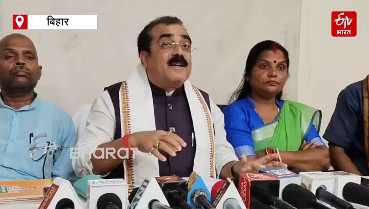 'तेजस्वी पर करूंगा मानहानि का केस..' यूट्यूबर की पिटाई मामले में मंत्री जीवेश की सफाई- 'मैं दोषी तो सजा मिले'